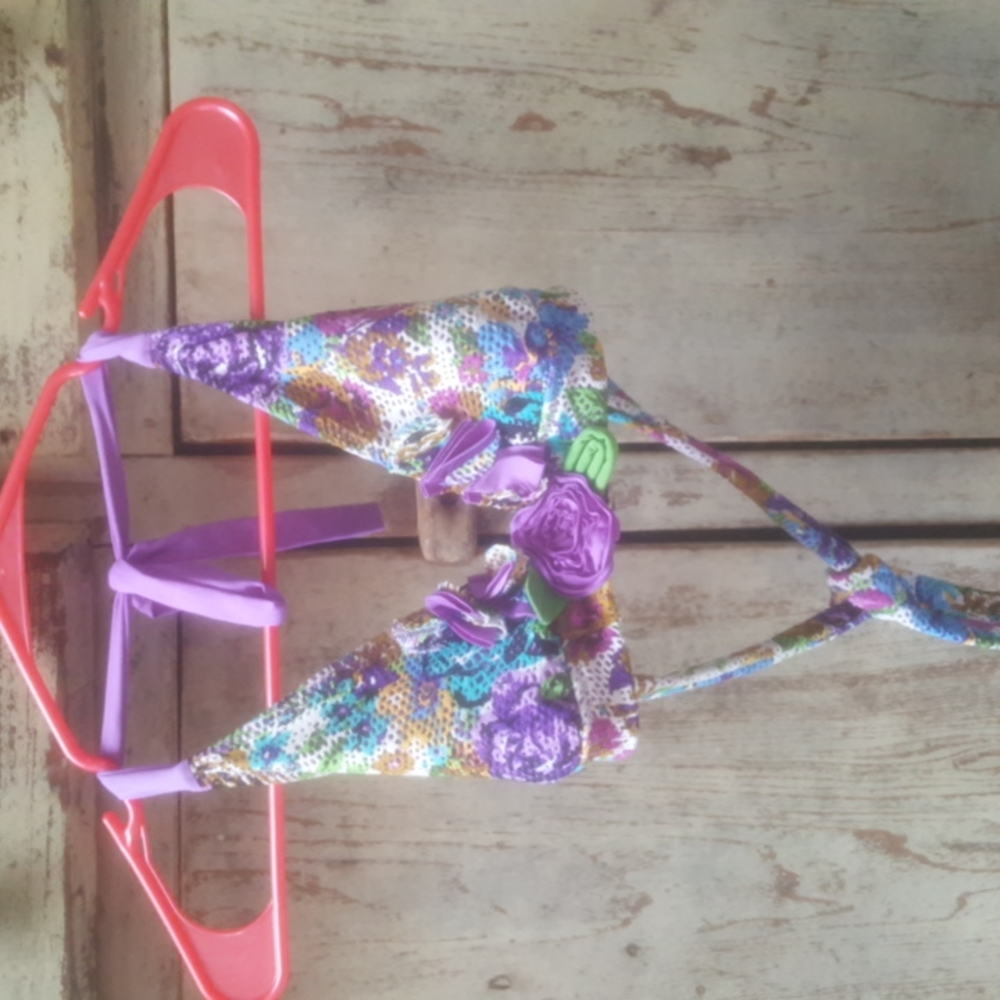Betsey Johnson  swim top